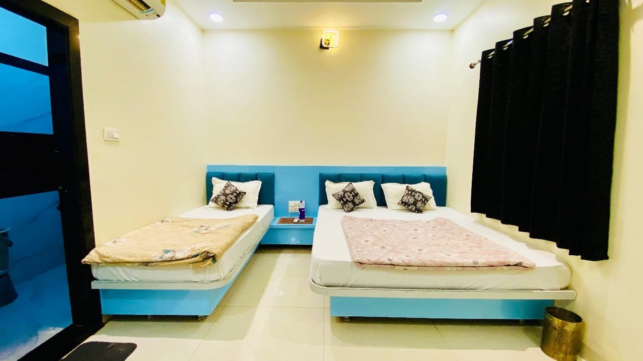 Triple Room Cozy Corner